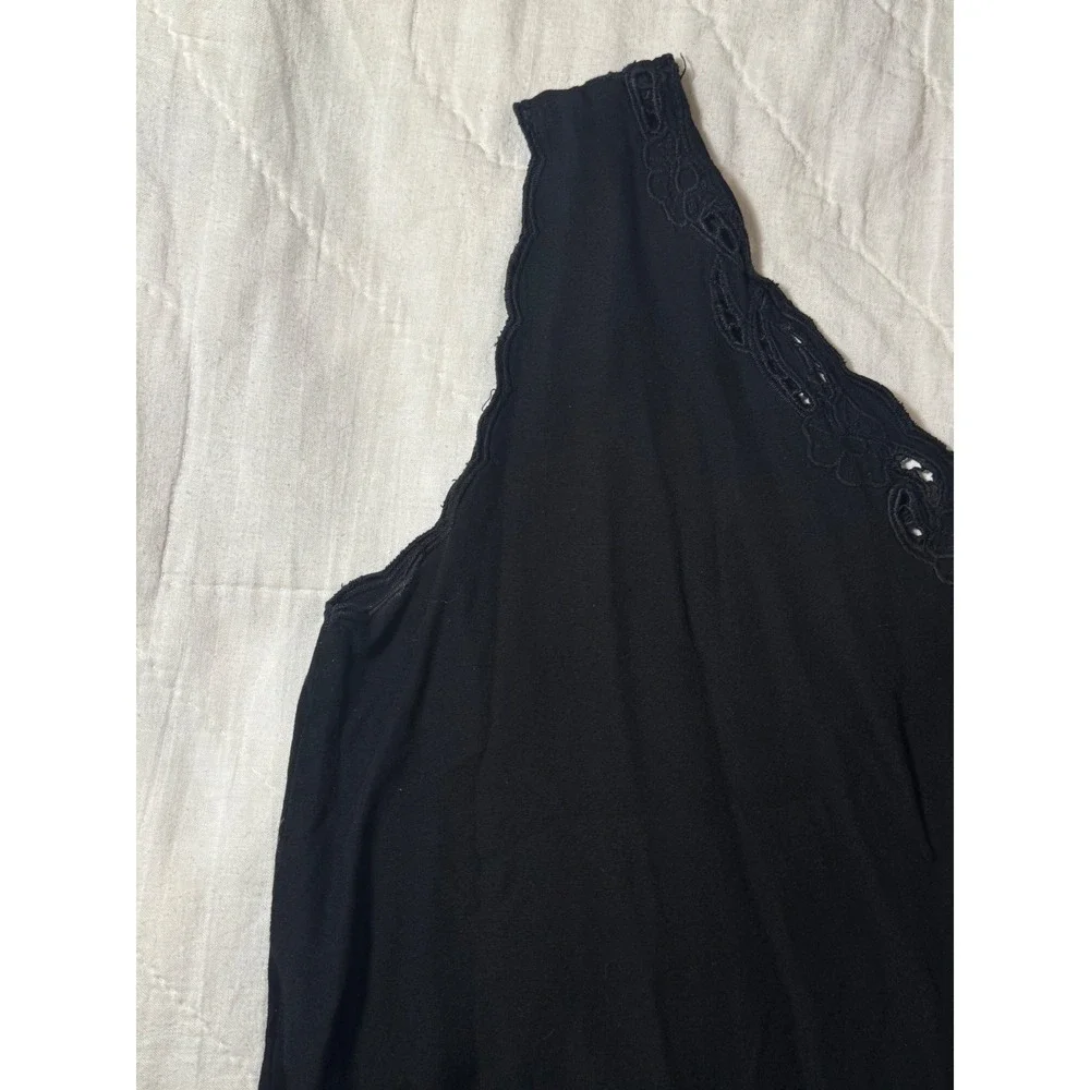 Free People Black‎ Embroidered Eyelet Sleeveless Boho Crop Top Scalloped Hem M